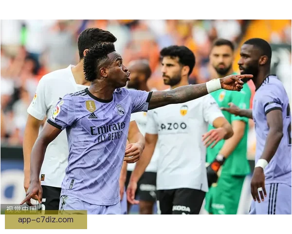 歧视维尼修斯掀社媒风暴本菲卡 歧视维尼修斯掀社媒风暴本菲卡